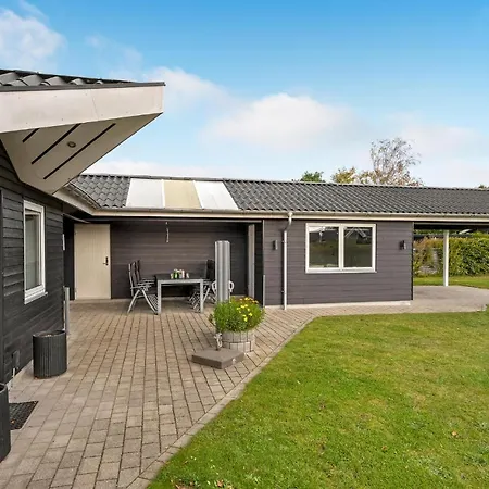 Feriehus Stunning In With Wifi Hadsund