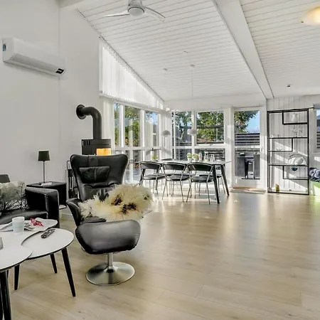 Stunning In With Wifi Feriehus Hadsund