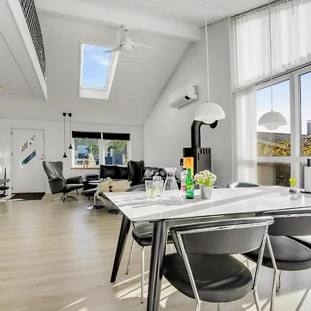 Stunning In With Wifi Feriehus Hadsund