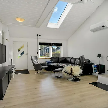 Feriehus Stunning In With Wifi Hadsund